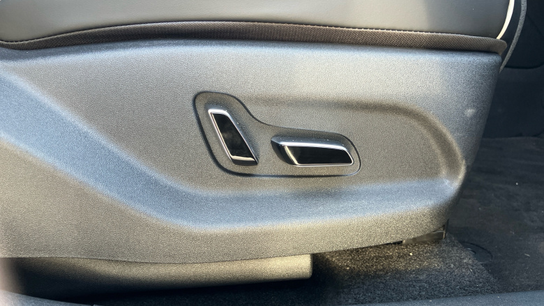 BYD Dolphin 150kW Comfort 60.4kWh Auto Electric Hatchback